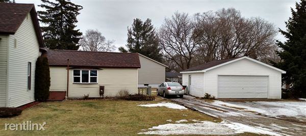 832 Sheridan St - Photo 2 of 10