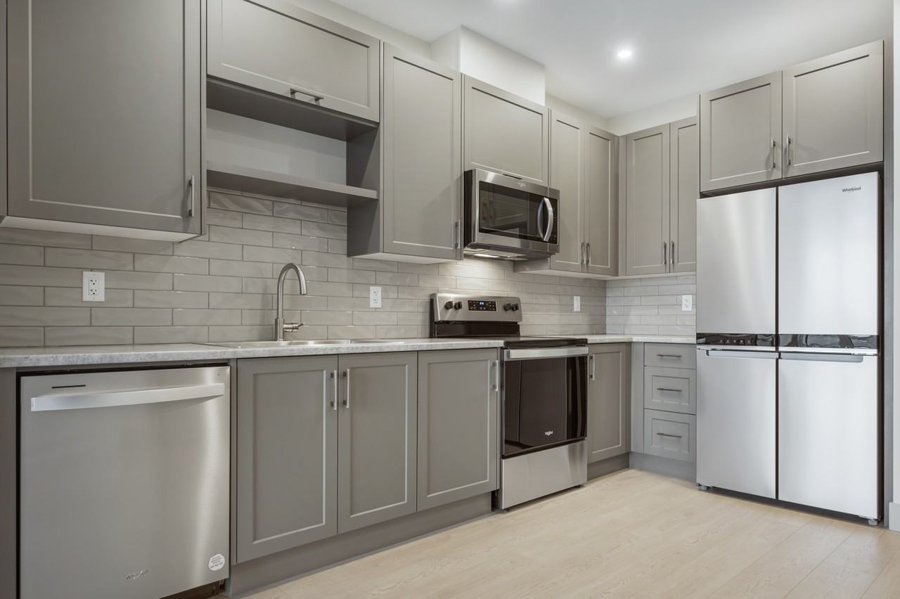 45551 Apartment Bldg 3 - Photo 3 of 10