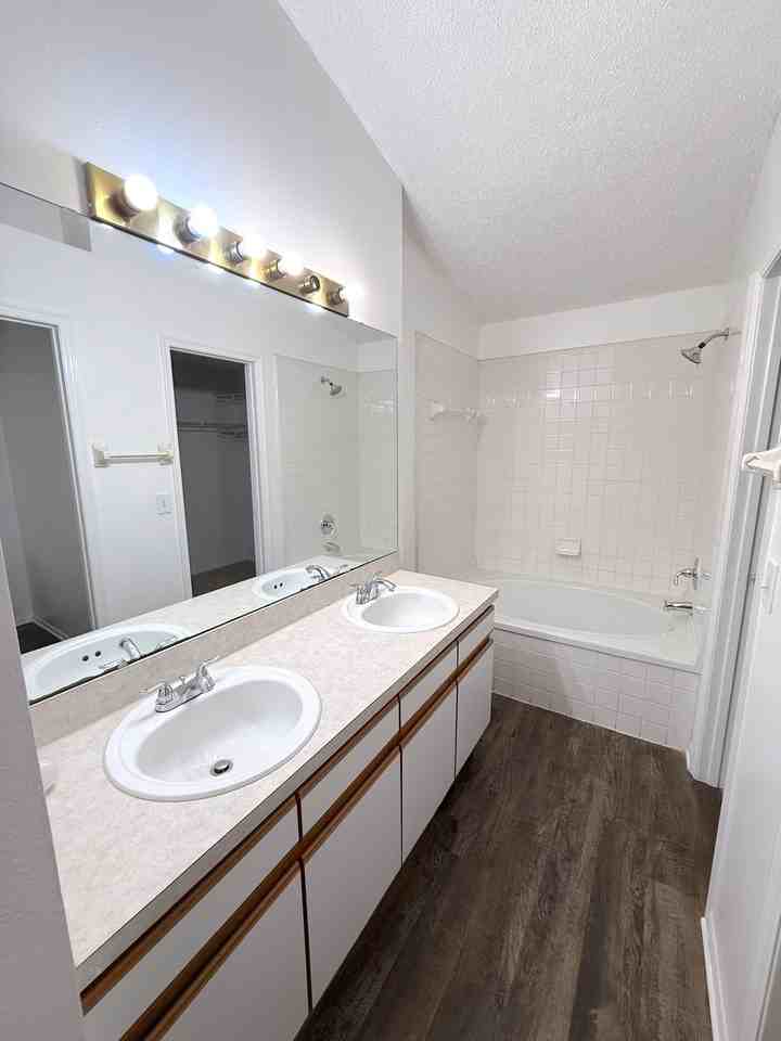 455 Gallberry St #1 - Photo 5 of 9