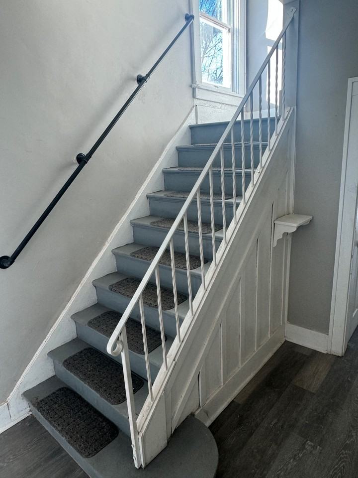 1410 Meadow St #1 - Photo 3 of 14