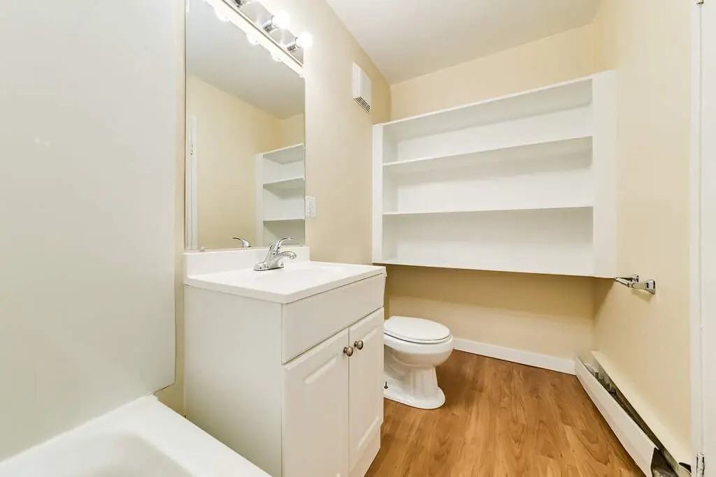 Skyview Apartments - Photo 7 of 12