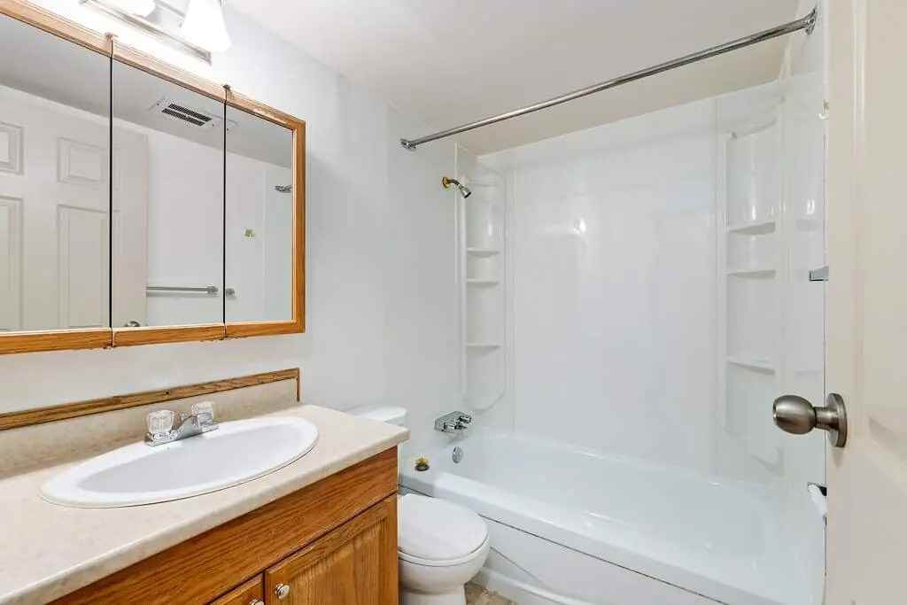 Park Manor - Photo 7 of 10