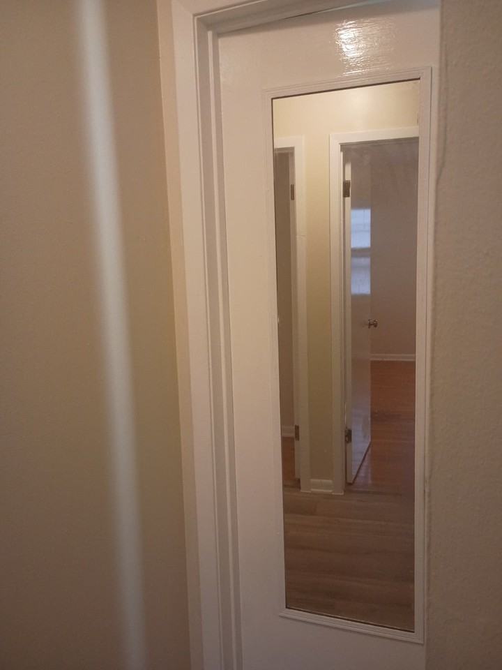 907 Leonhard St #1 - Photo 4 of 8