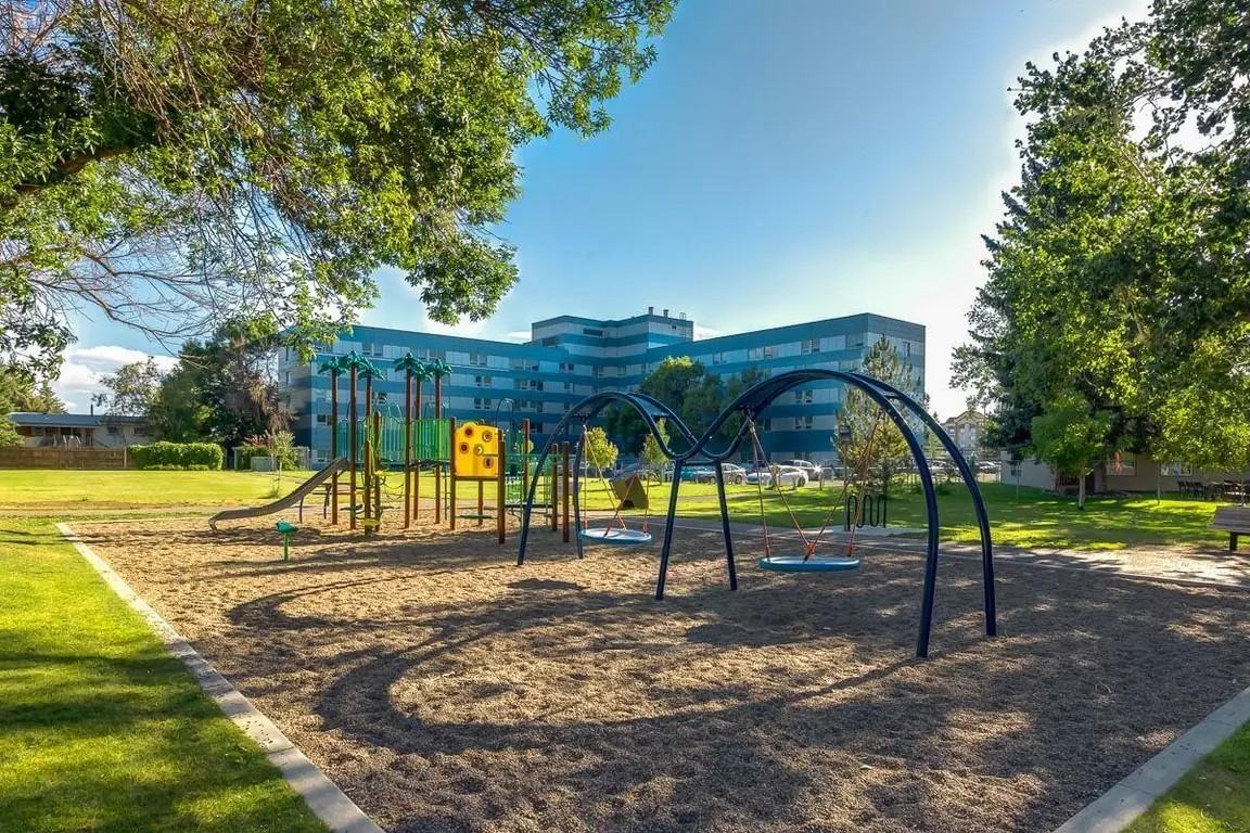 Palm Road Apartments - Photo 3 of 30