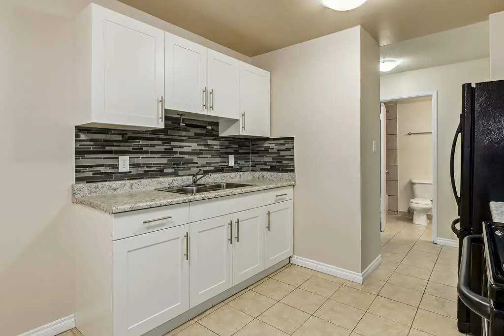 Stacy Manor - Photo 6 of 15