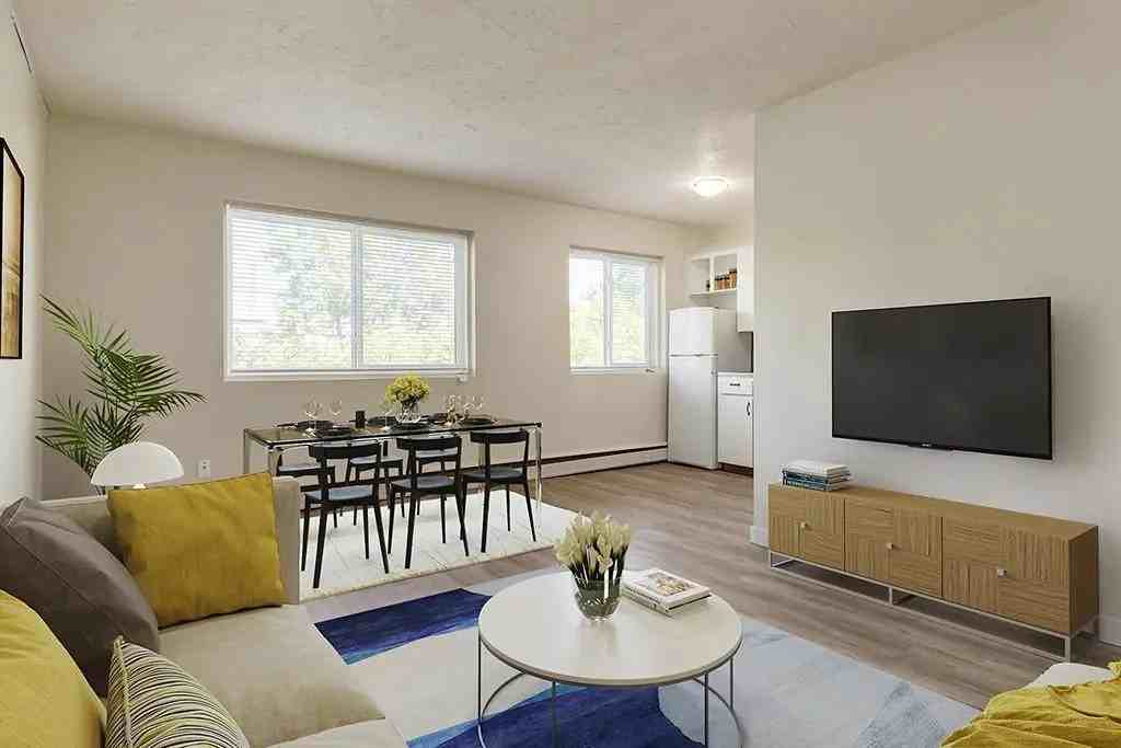 The Regent - Photo 2 of 24