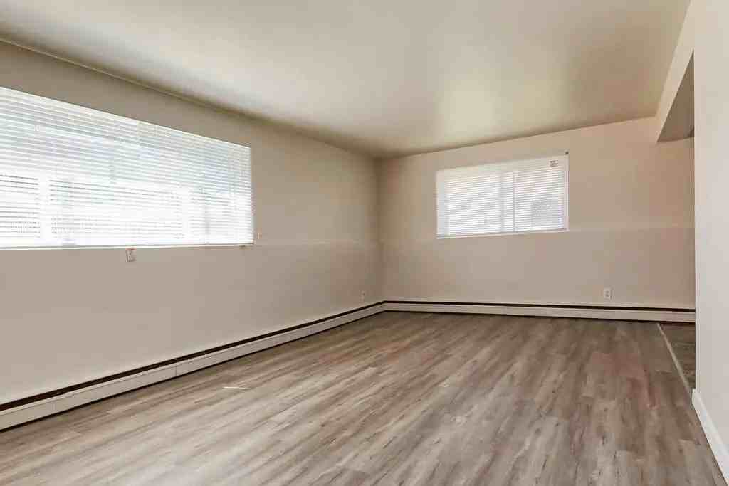 The Regent - Photo 7 of 24