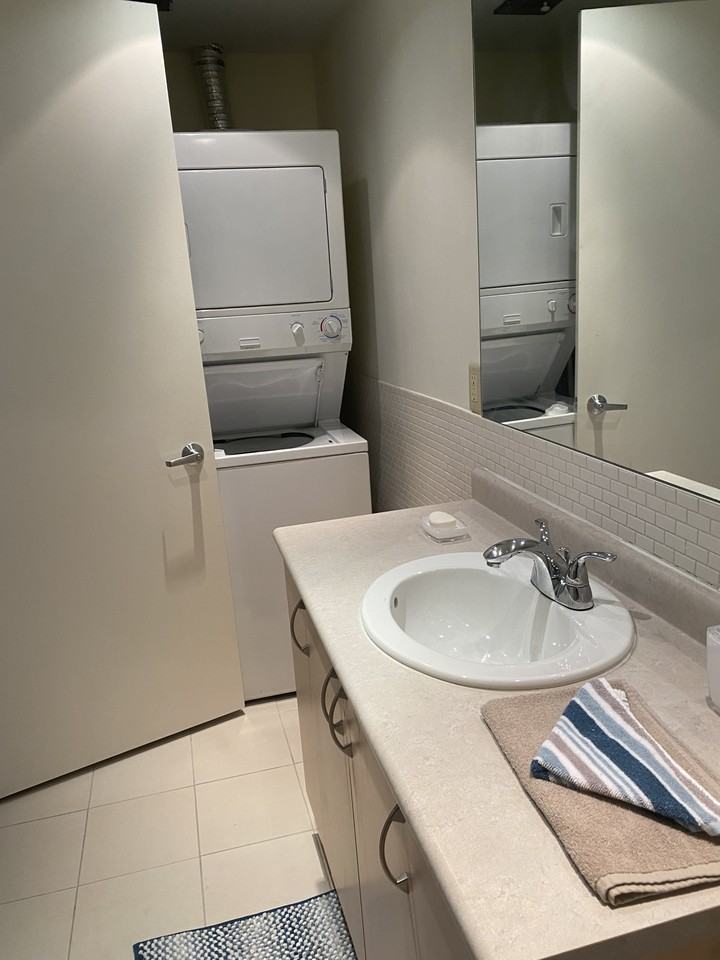 1425 Bayview Ave. - Photo 7 of 17