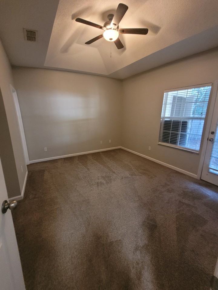 1672 Corey Wood Cir #1 - Photo 5 of 32