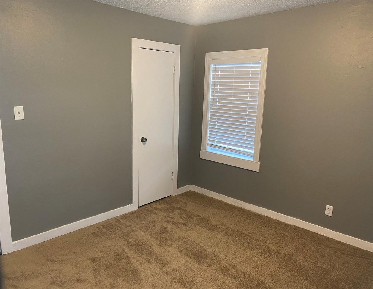 3932 Brookmont Dr #1 - Photo 5 of 7