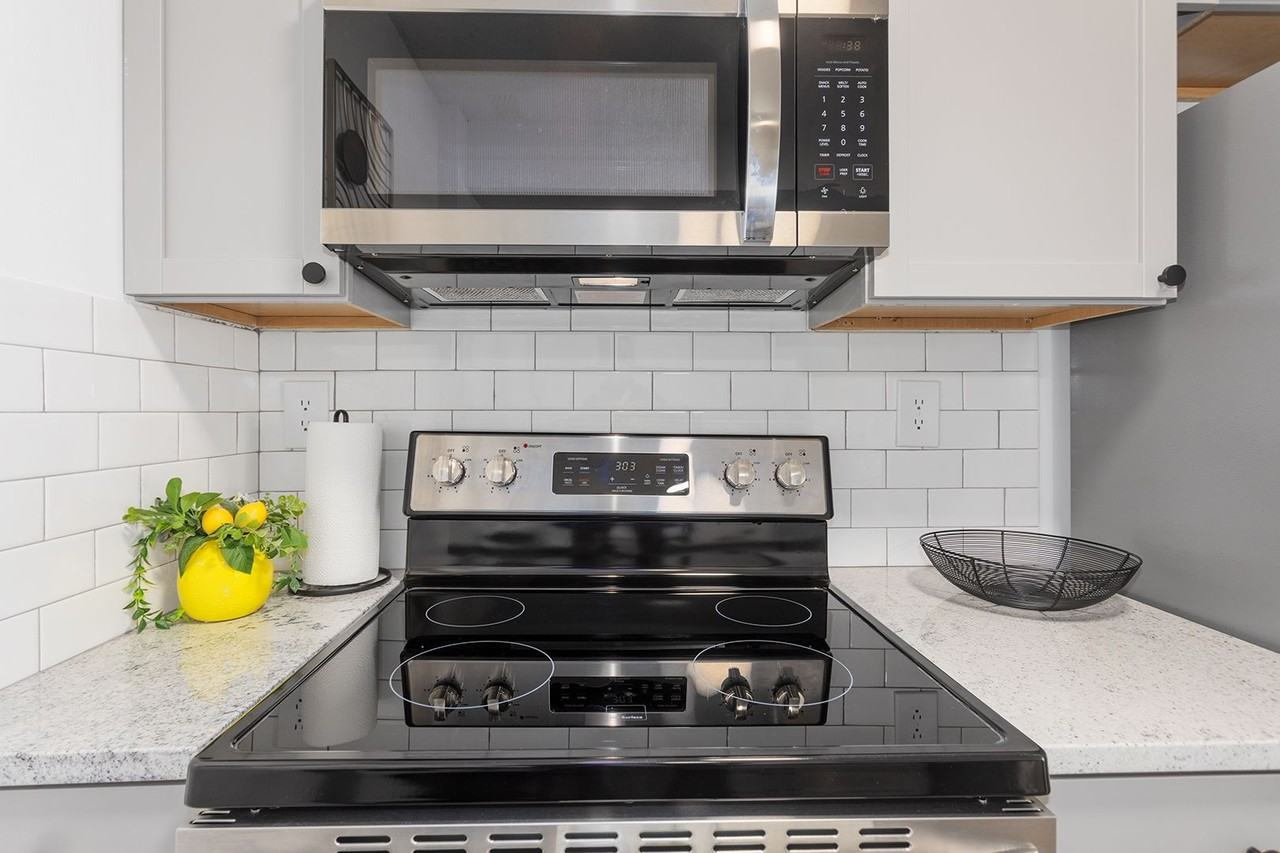 Robin Hill Apartments - Photo 6 of 15