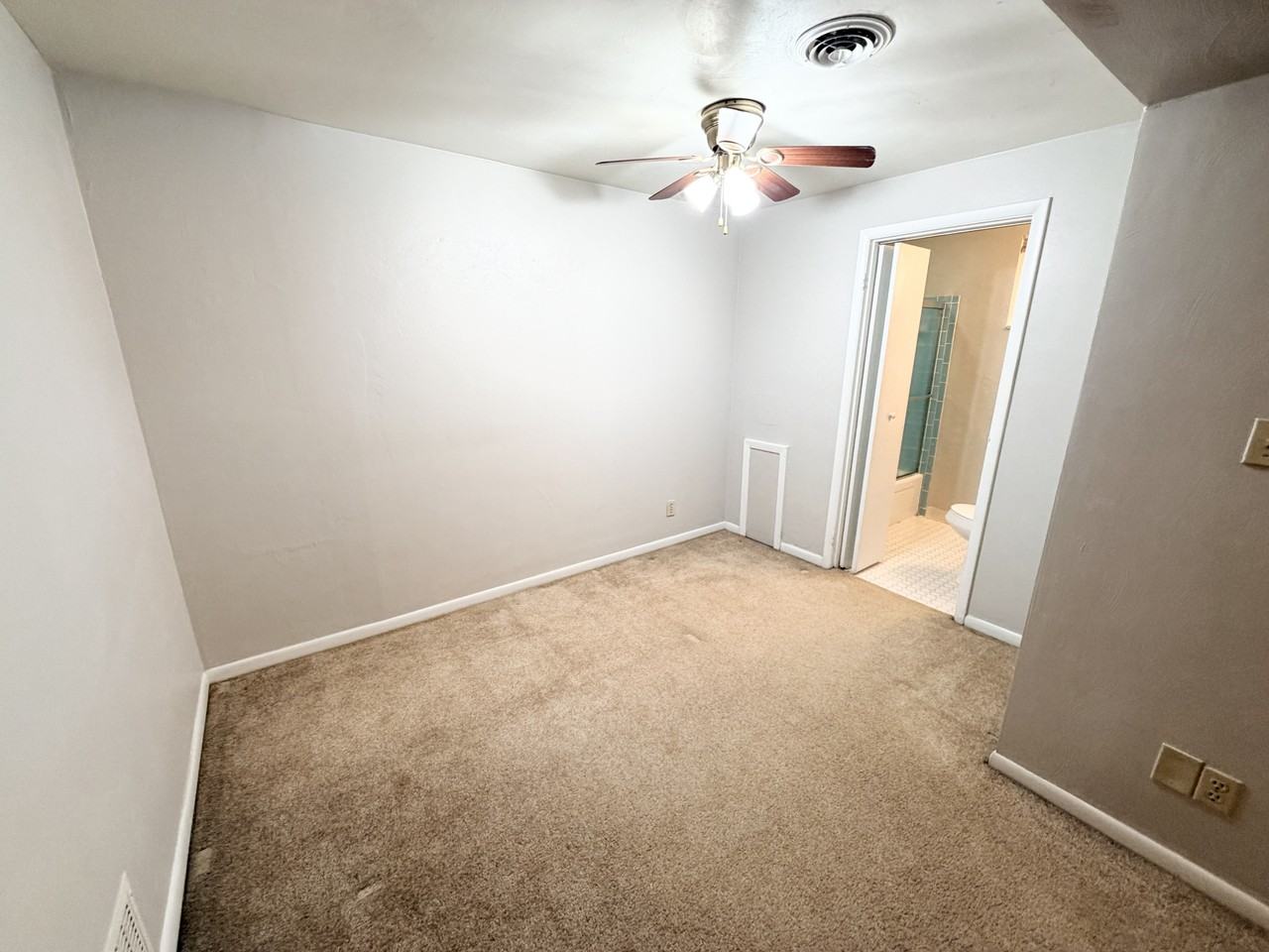 6618 DALZELL PLACEAPT 6 #6 - Photo 7 of 9