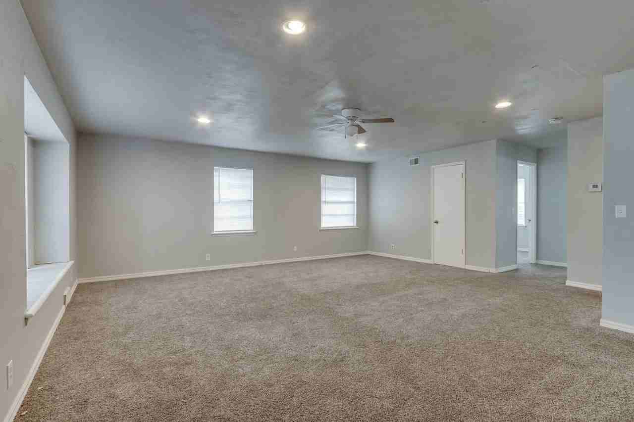 236 Nw 85th St - Photo 7 of 38