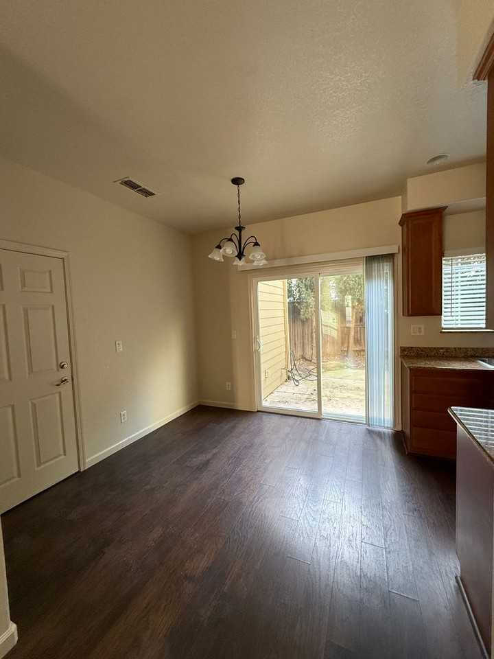 335 Messina Ter - Photo 7 of 24