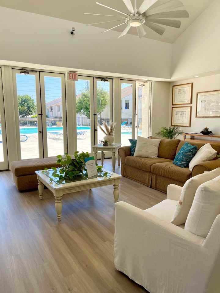 CLNY - Photo 4 of 18