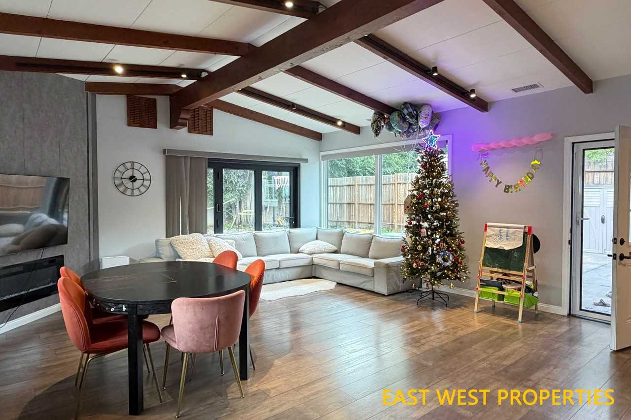 4337 Coolidge Ave #1 - Photo 5 of 29