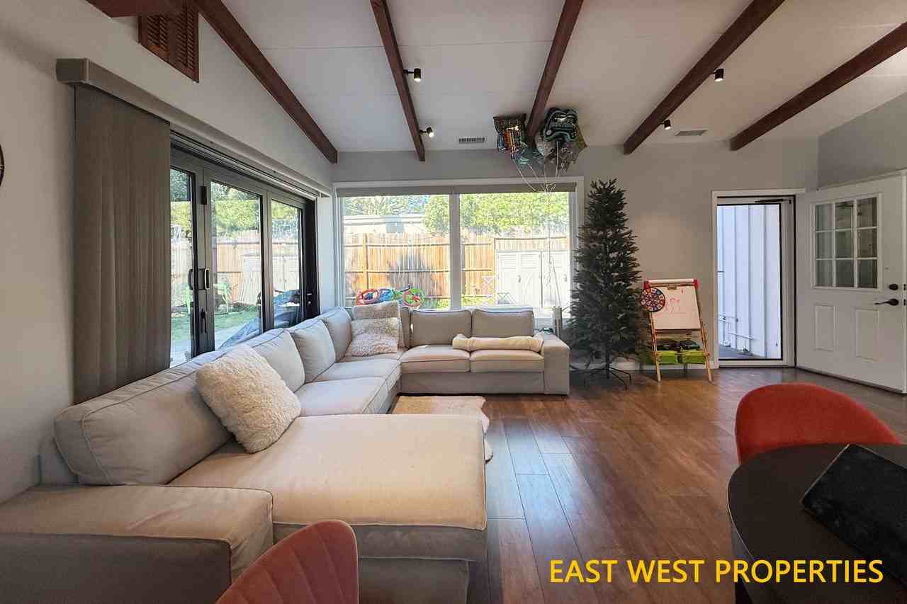 4337 Coolidge Ave #1 - Photo 6 of 29