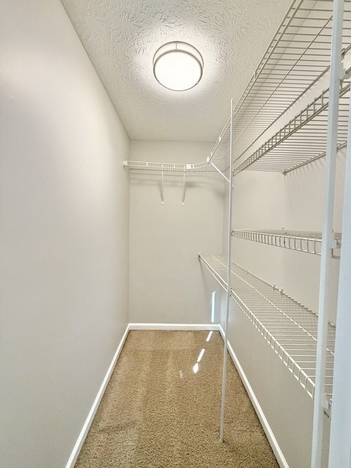 404 Charles Clayborne Ct #B - Photo 3 of 30