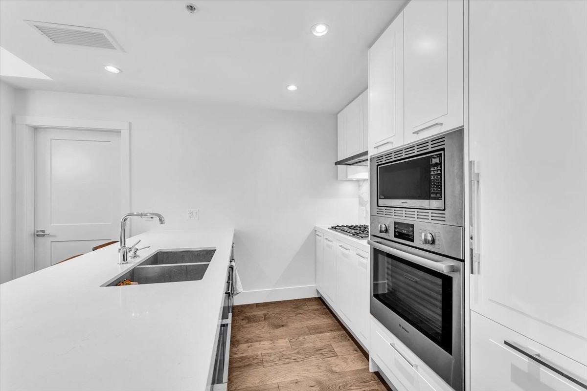 7878 Granville Street 101 - Photo 7 of 26