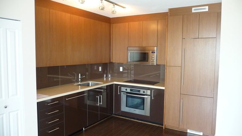 1833 Crowe St - Photo 2 of 38