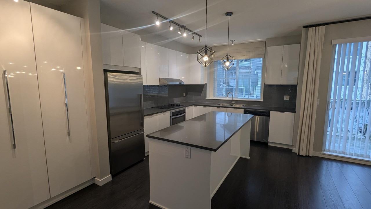 5550 Admiral Way - Photo 2 of 29