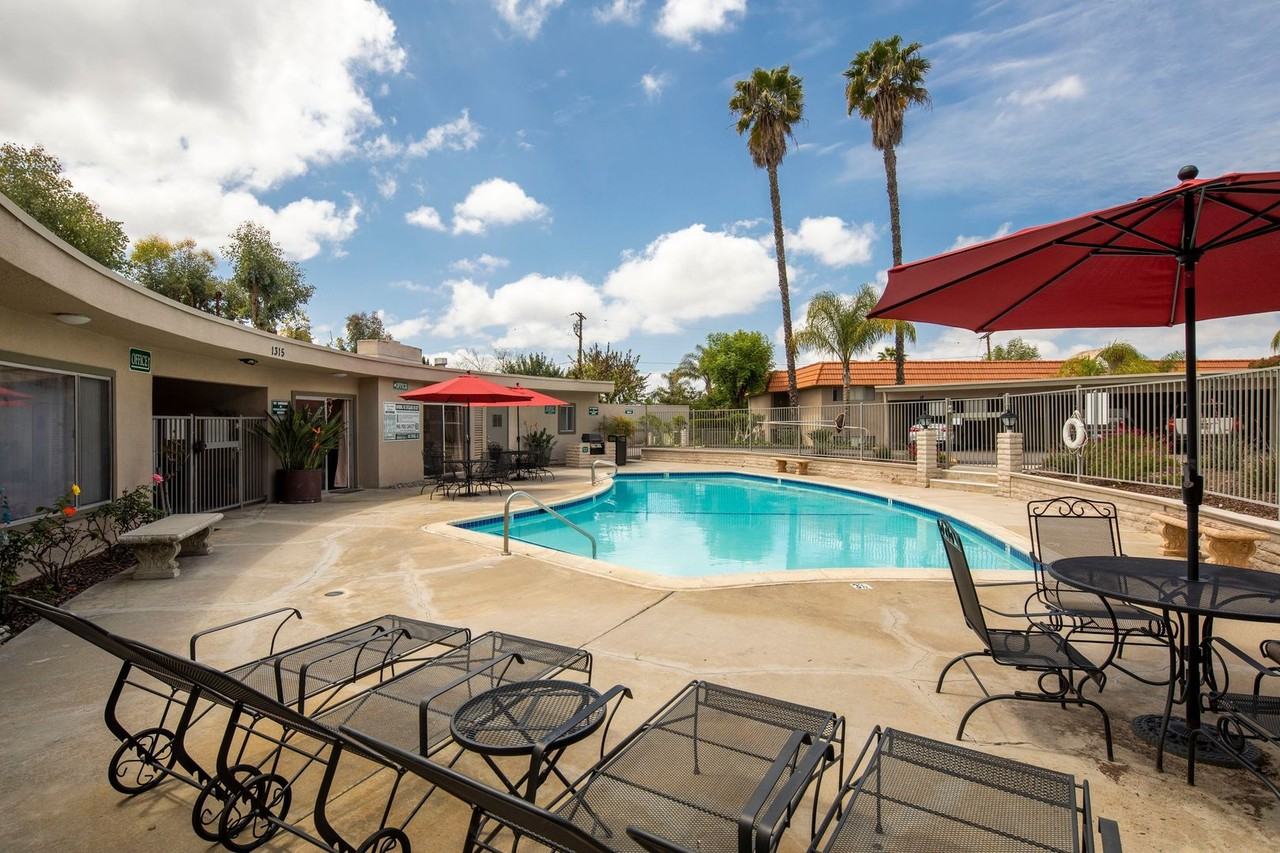 Fountain Estates Apartments - Photo 3 of 18