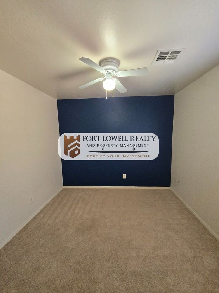 23952 W Desert Bloom St - Photo 7 of 14