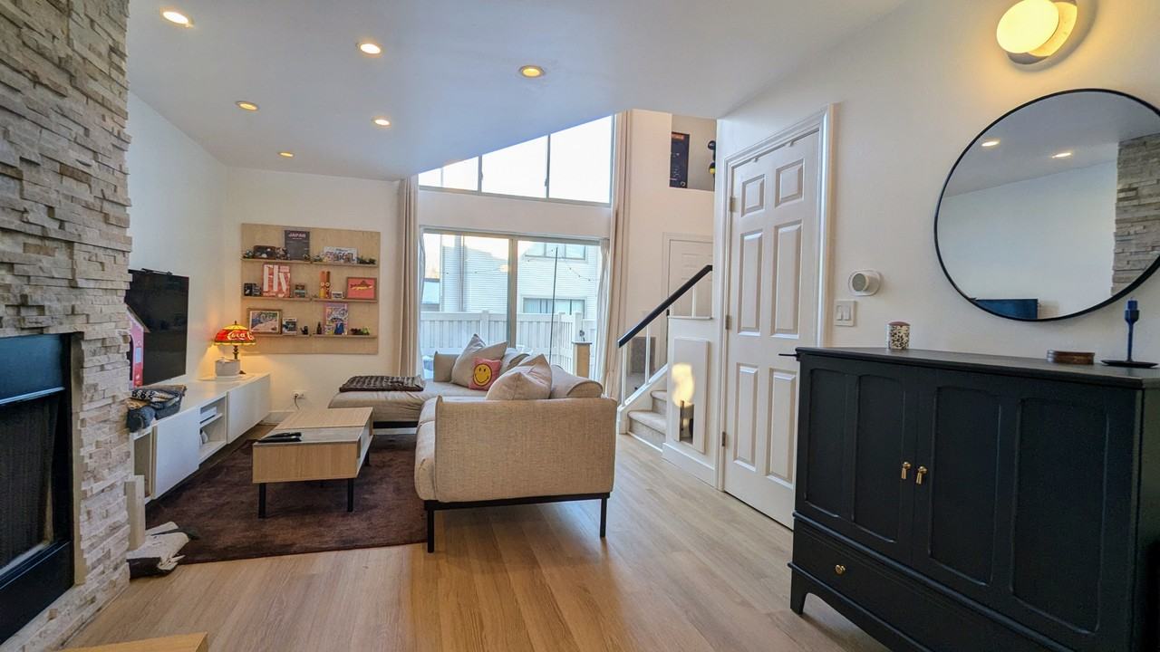 1030 Casa Dr #1 - Photo 6 of 18