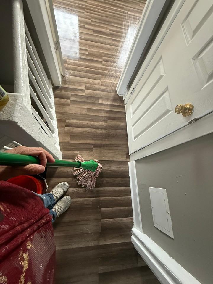 660 N Yewdall St #1 - Photo 4 of 10