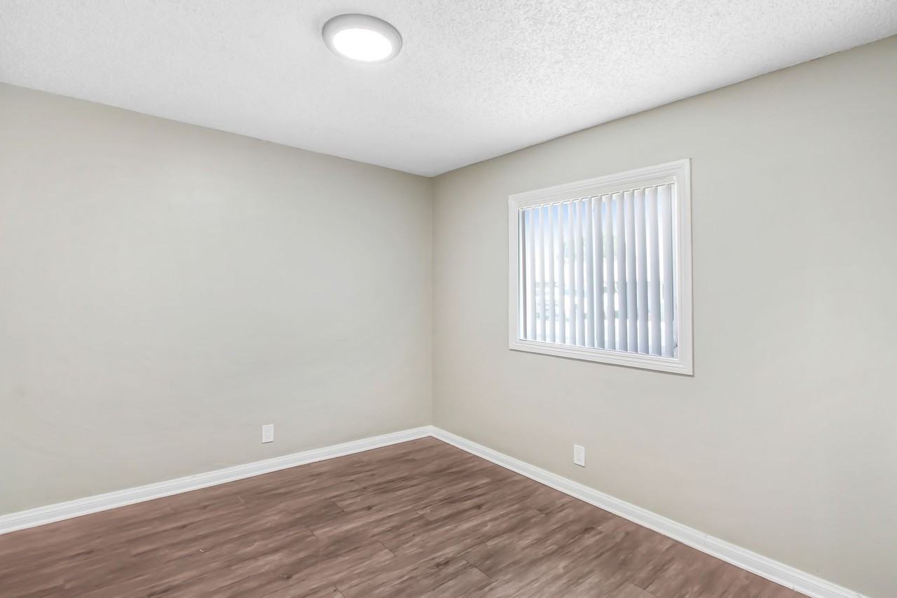 Moval Terrace Apartments - Photo 6 of 23