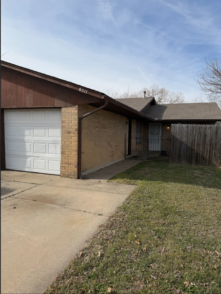 8511 S Drexel Pl - Photo 2 of 8