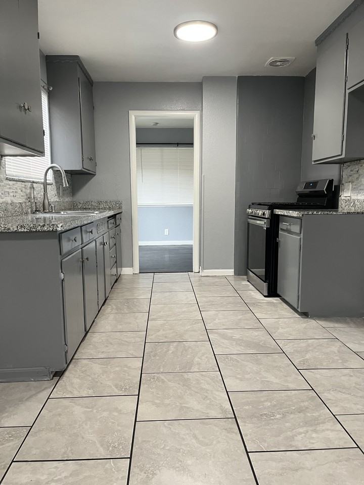 219 A St #1 - Photo 4 of 10