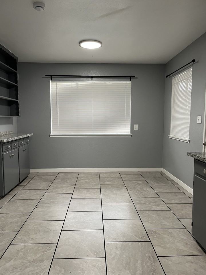 219 A St #1 - Photo 5 of 10