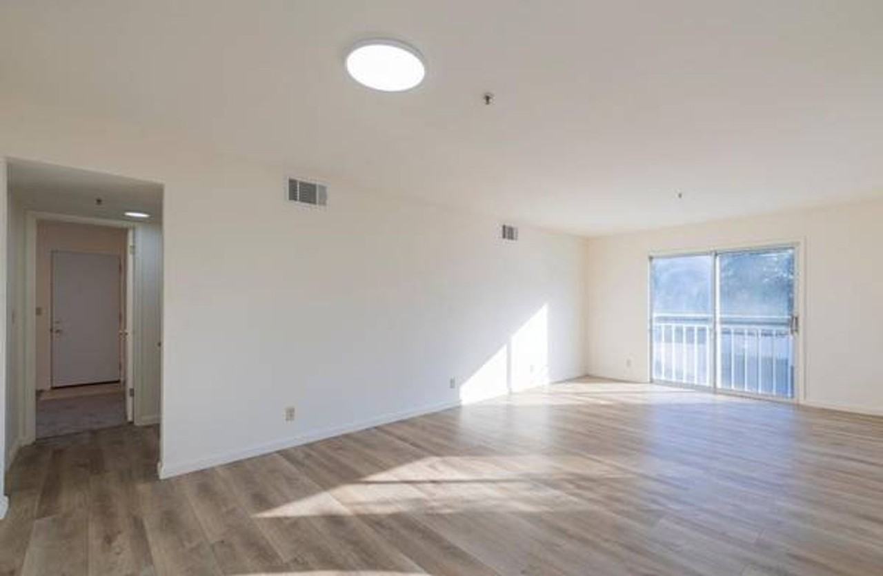 Napa Creek Apartments - Photo 3 of 7