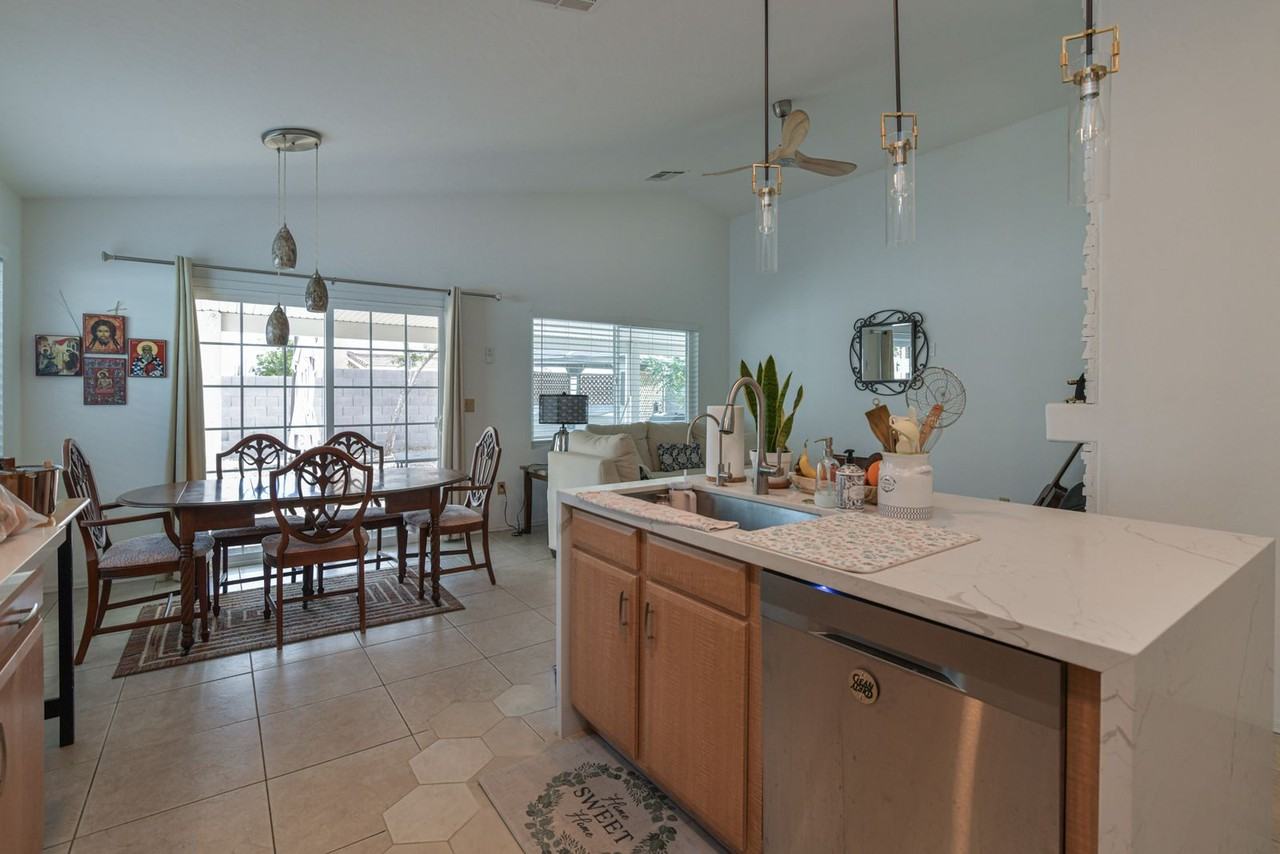 20011 N 20th Way #1 - Photo 4 of 18