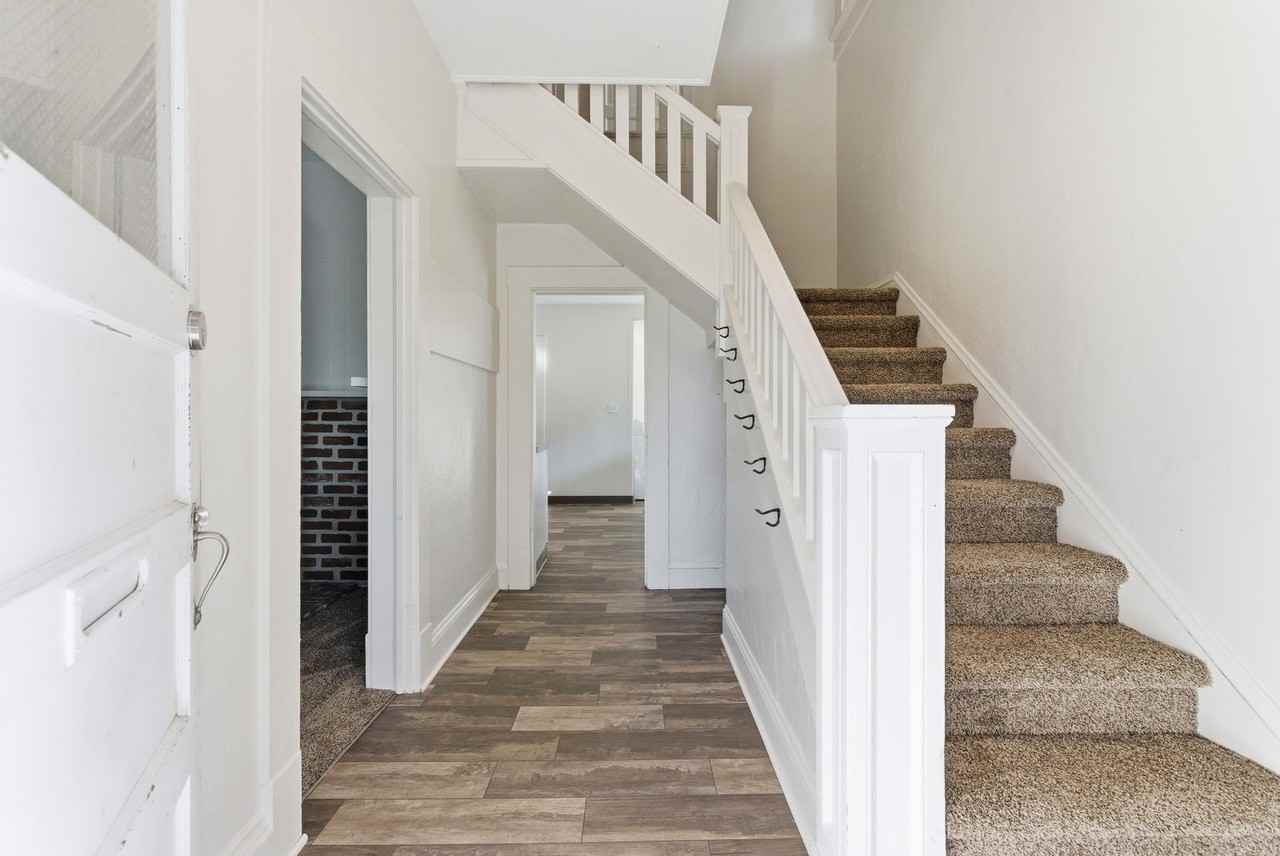 5020 Se 92nd Ave - Photo 3 of 32