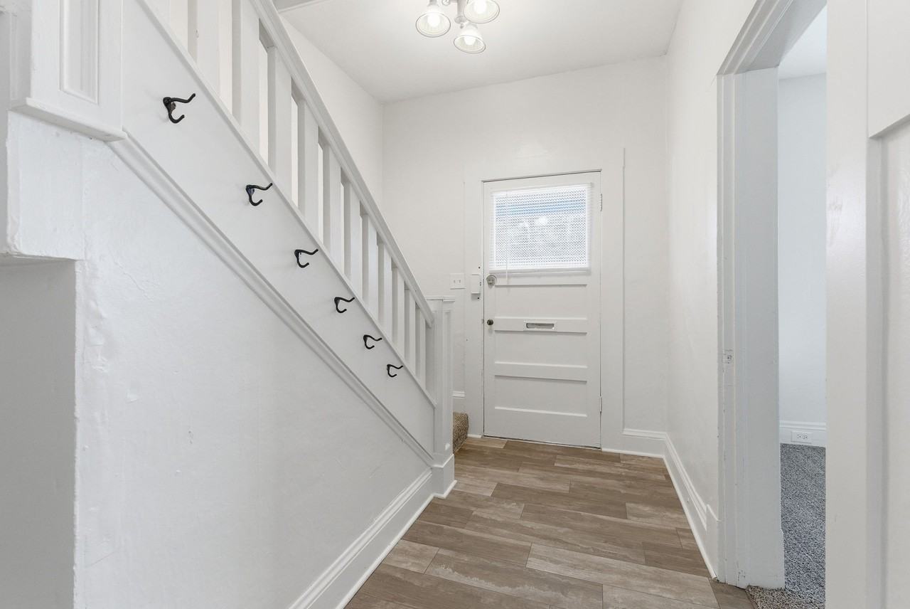 5020 Se 92nd Ave - Photo 4 of 32