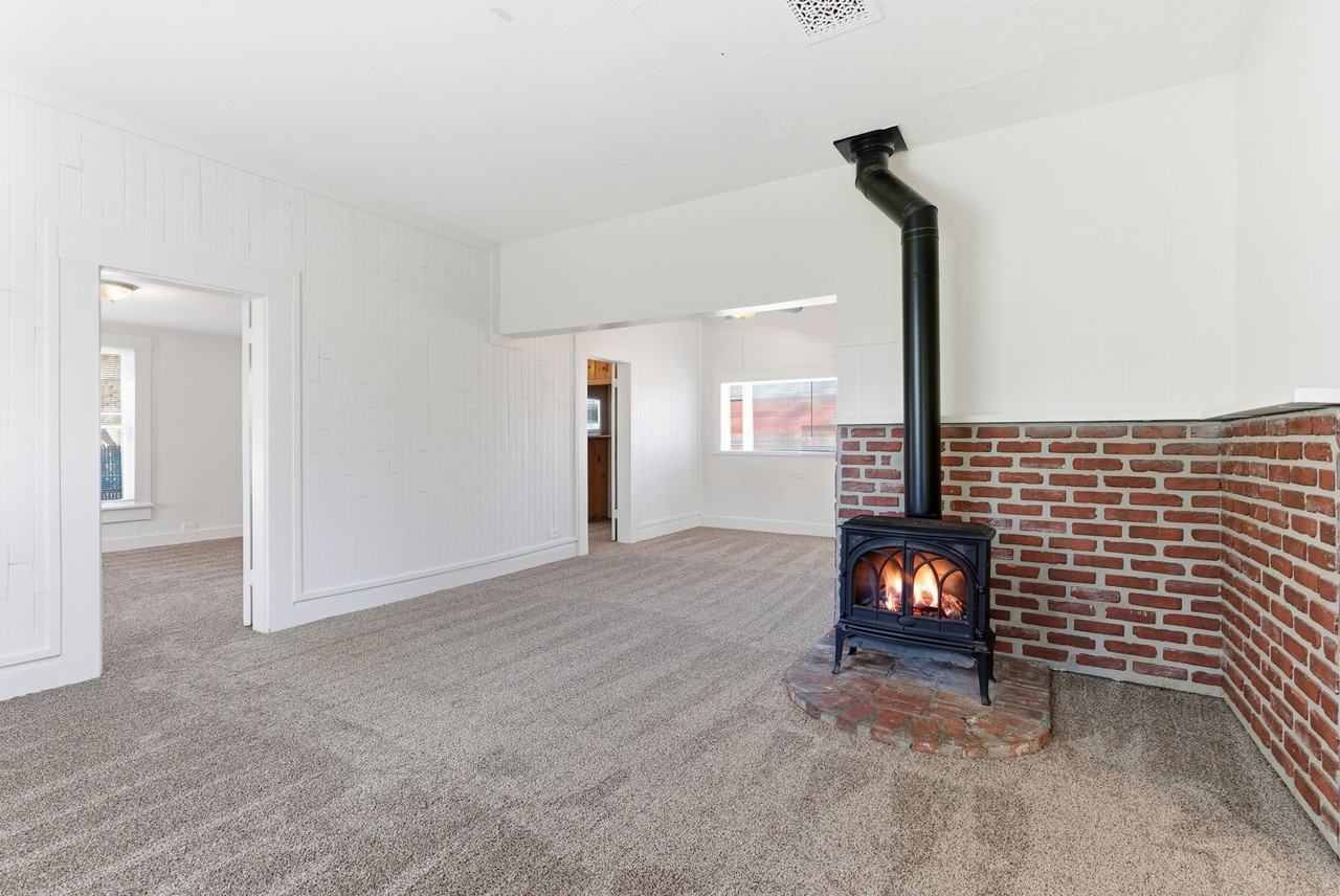 5020 Se 92nd Ave - Photo 7 of 32