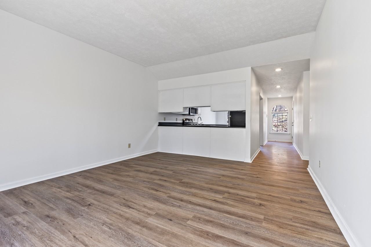 463 Reede St #1 - Photo 4 of 13