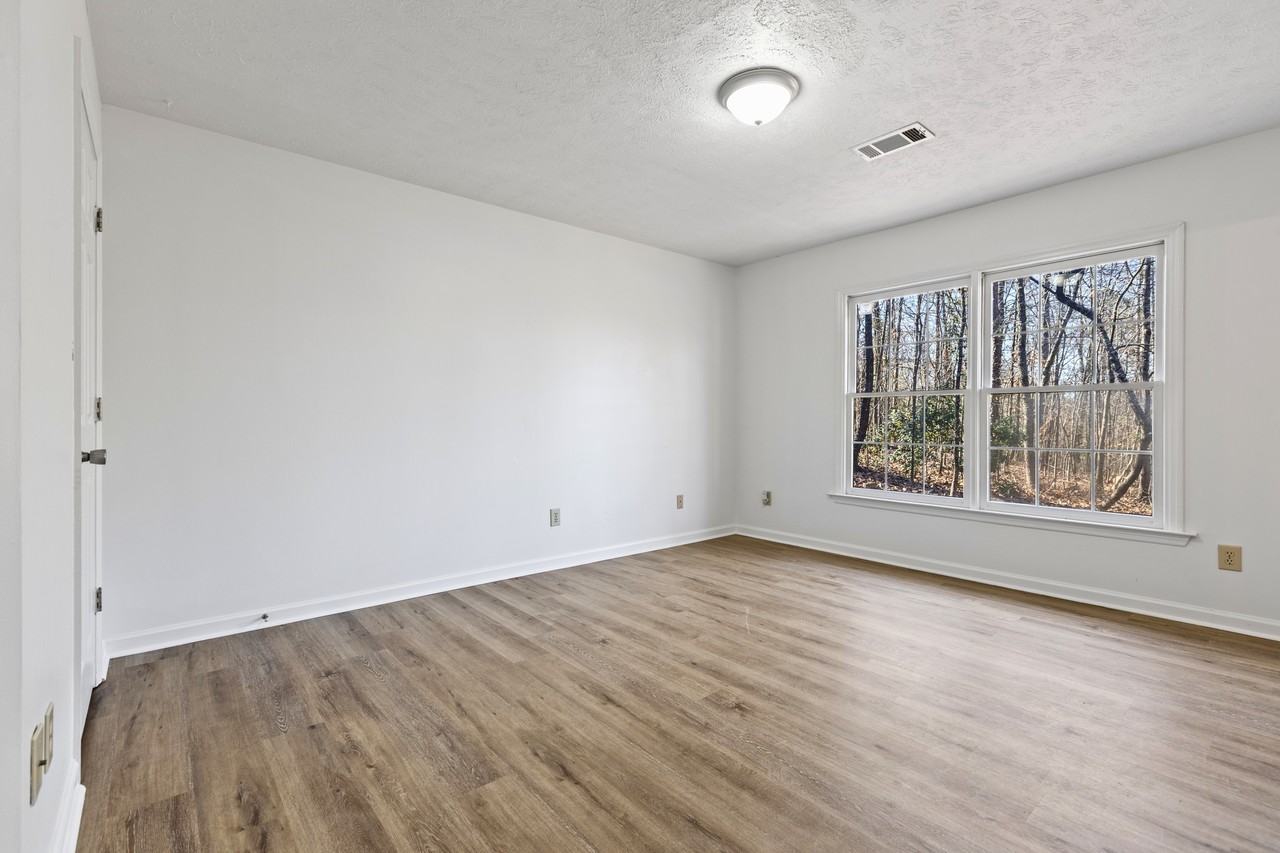 463 Reede St #1 - Photo 7 of 13