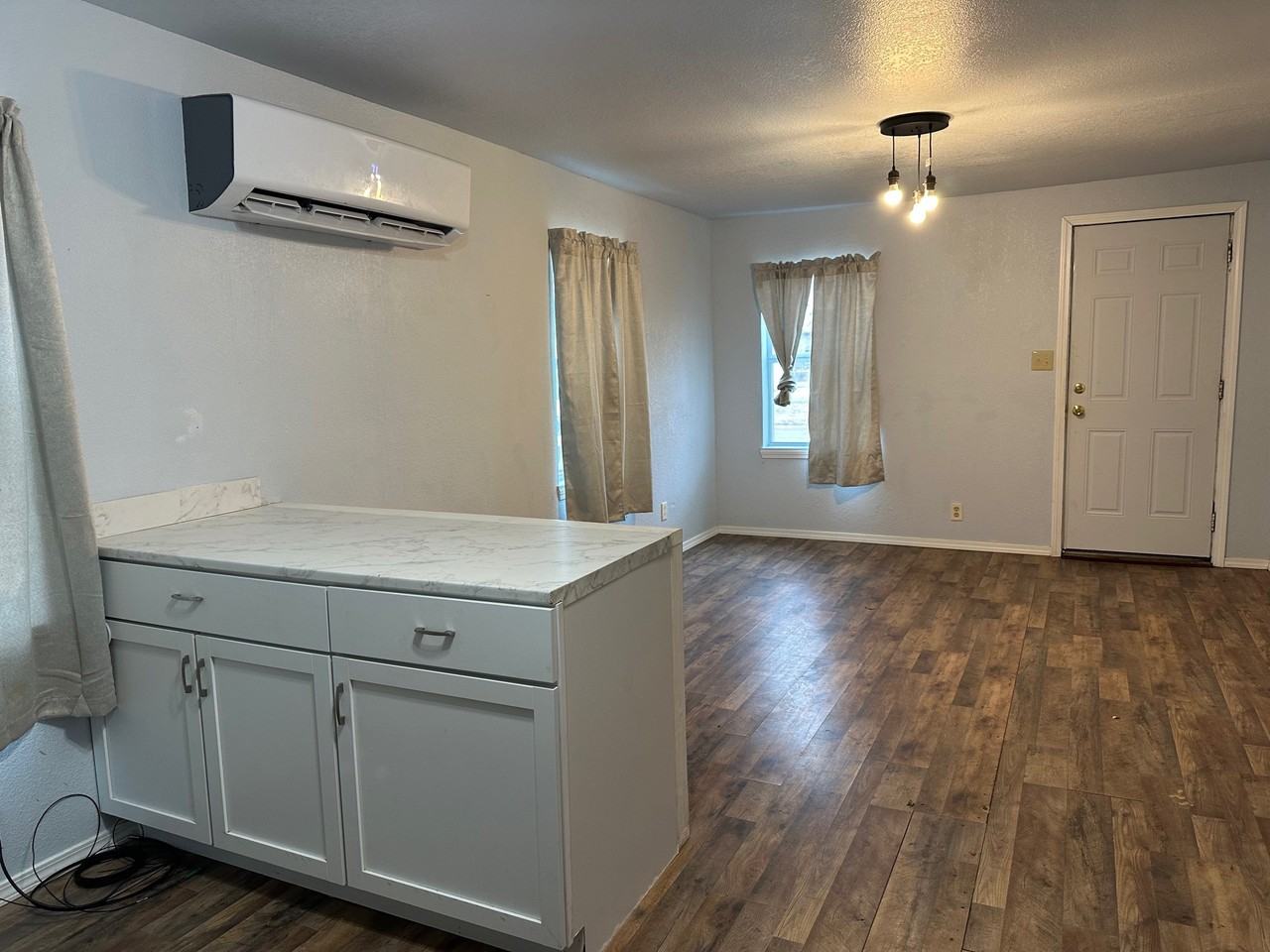 1416 N Jackson St #1 - Photo 3 of 8