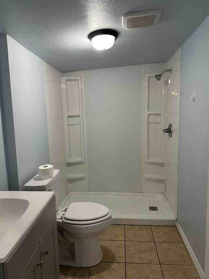 1416 N Jackson St #1 - Photo 5 of 8