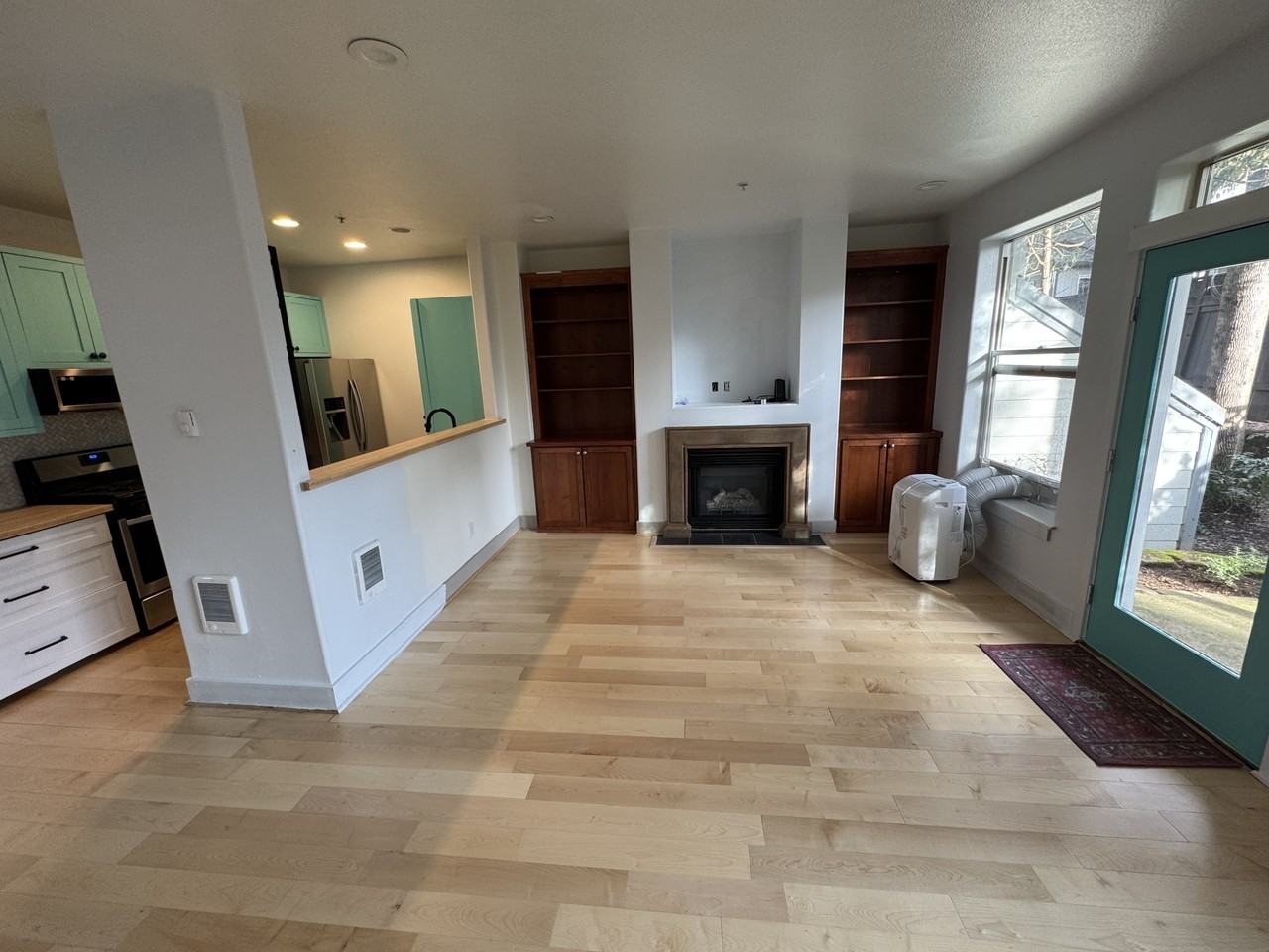 1924 Ne 50th Way #SF - Photo 5 of 19