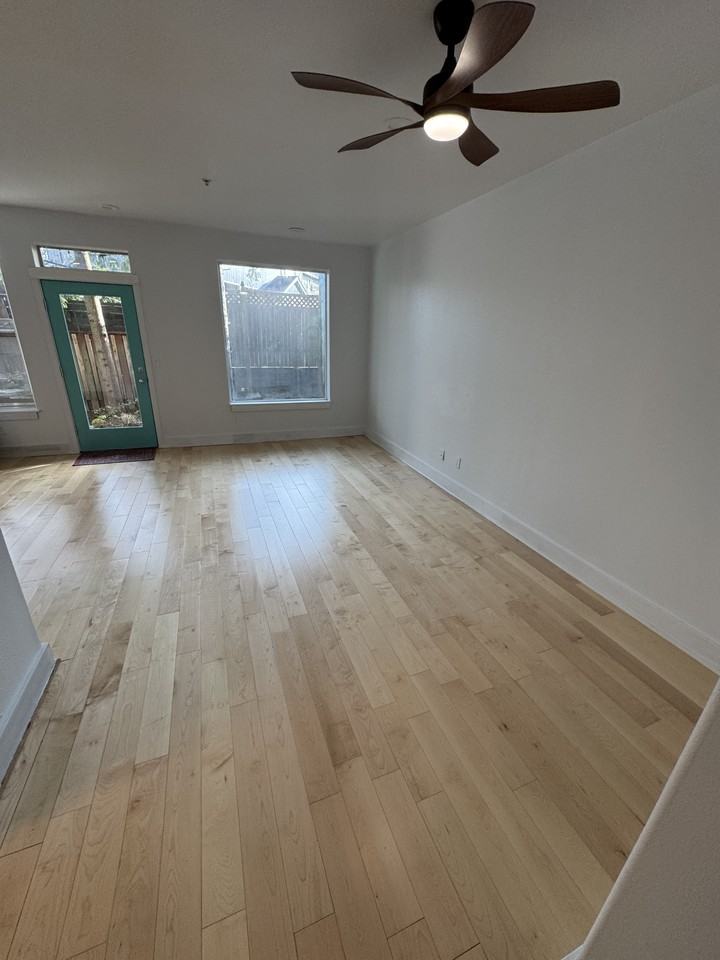 1924 Ne 50th Way #SF - Photo 7 of 19