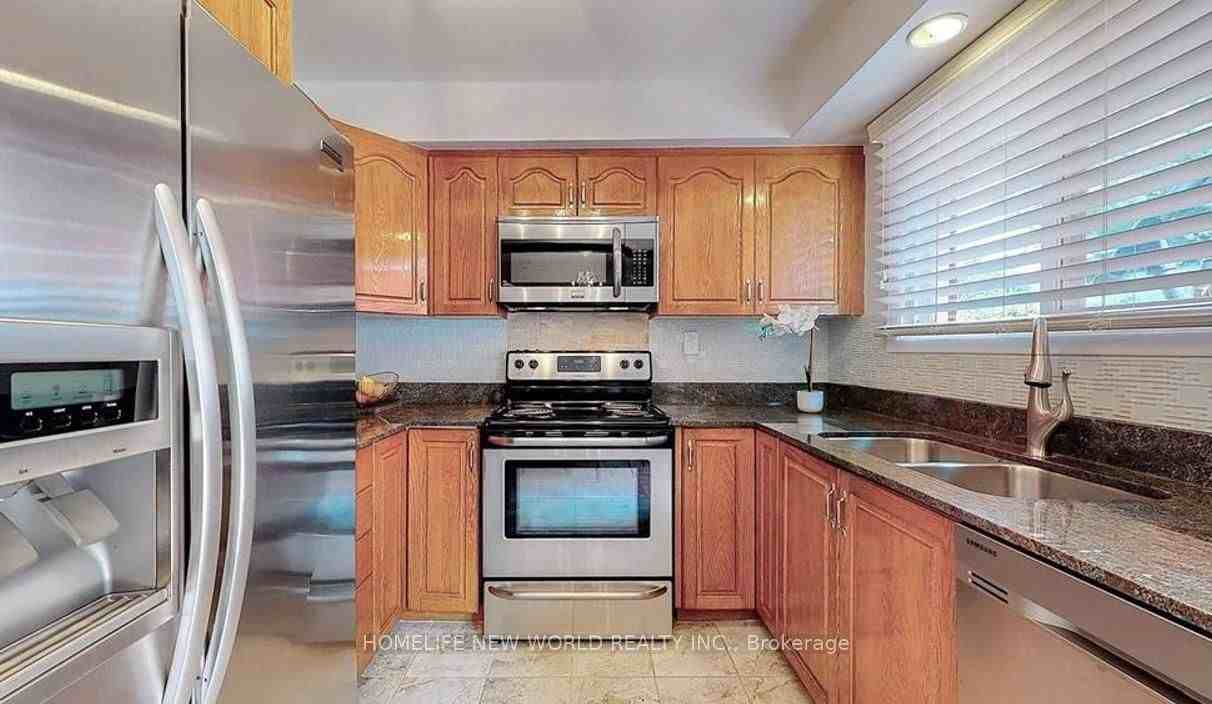 58 Marathon Crescent - Photo 5 of 33