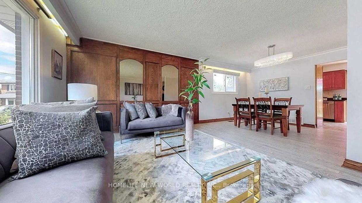 58 Marathon Crescent - Photo 7 of 33