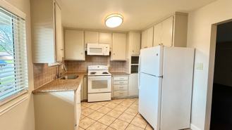 Elegante - Photo 1 of 1