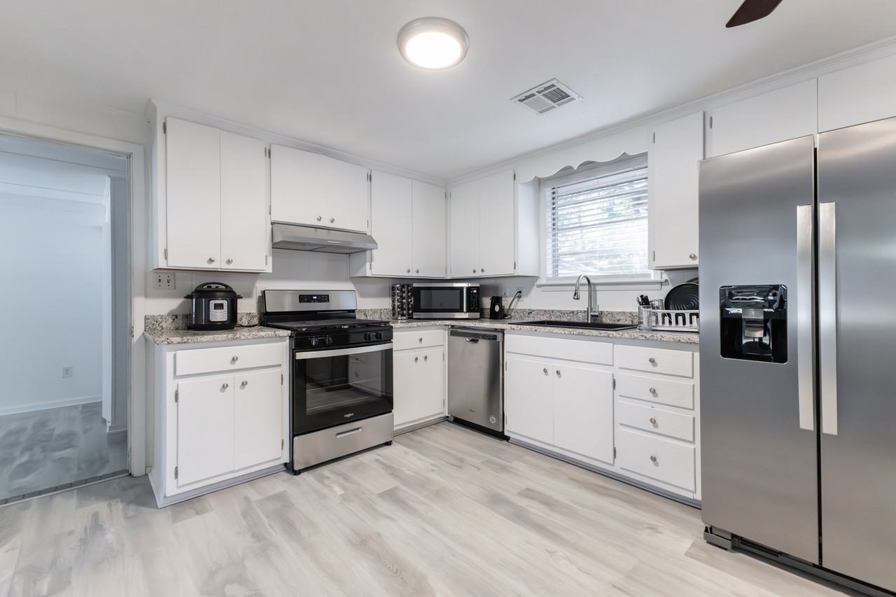 617 Wisteria Rd #1 - Photo 6 of 20