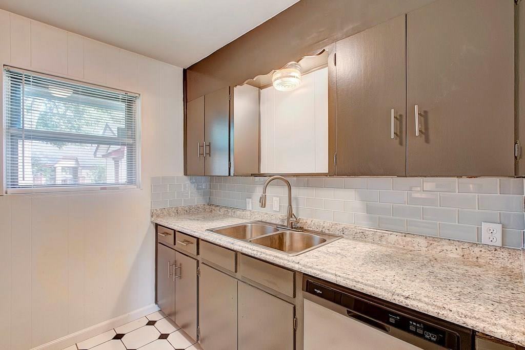 202 Prairie Dell - Photo 4 of 10