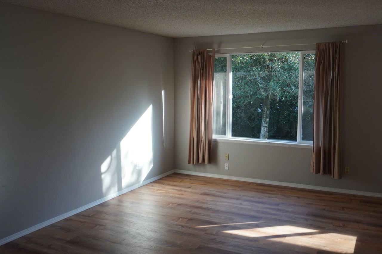 1307 Nw 119th St - Photo 2 of 22